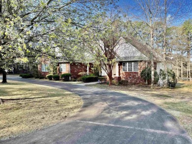 Stunning, custom  built home on the 2nd green of Mountain Ranch on Mountain Ranch Golf Club in Arkansas - for sale on GolfHomes.com, golf home, golf lot