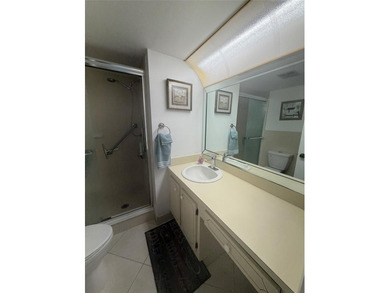Reduce price for this beautiful condo 2 bedrooms, 2 bathrooms in on Sunrise Lakes Phase III in Florida - for sale on GolfHomes.com, golf home, golf lot
