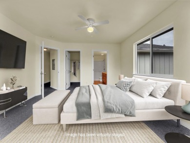 Well-kept 3 bedroom, 2 bathroom home in Discovery Harbor is the on Discovery Harbour Golf Course in Hawaii - for sale on GolfHomes.com, golf home, golf lot