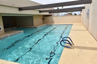 Luxuriously upgraded, fully remodeled 2Bed/2Bath double master on Sun Lakes Country Club in Arizona - for sale on GolfHomes.com, golf home, golf lot