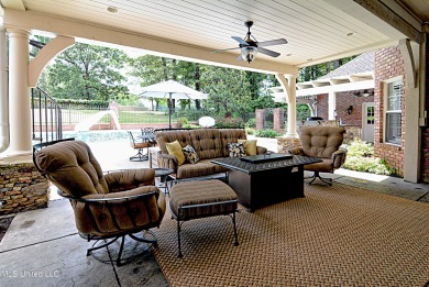 Elegant and Spacious home with in-ground pool in Wedgewood Golf on Wedgewood Golfers Club in Mississippi - for sale on GolfHomes.com, golf home, golf lot