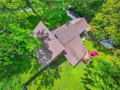 Built in 1987, situated on 2 acres, in close proximity to Cedar on Cedar Lake Club in New York - for sale on GolfHomes.com, golf home, golf lot