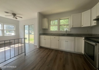 Charming 2 bedroom, 1 bath home situated on a desirable corner on Keswick Village Golf Course in New Jersey - for sale on GolfHomes.com, golf home, golf lot
