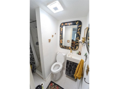 Discover your perfect getaway in this fully furnished tiny on Horseshoe Bend Country Club in Texas - for sale on GolfHomes.com, golf home, golf lot