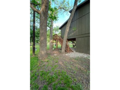 Discover your perfect getaway in this fully furnished tiny on Horseshoe Bend Country Club in Texas - for sale on GolfHomes.com, golf home, golf lot