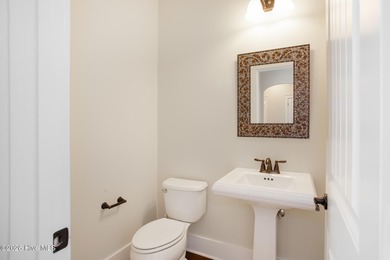 Rare, one-level downsized modern 3BR/2.5BA home in Landfall on Country Club of Landfall in North Carolina - for sale on GolfHomes.com, golf home, golf lot