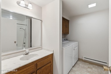 Welcome to this well-maintained 2 bedroom, 2 bathroom on Rossmoor Golf Club in New Jersey - for sale on GolfHomes.com, golf home, golf lot