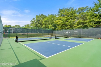 Welcome to this well-maintained 2 bedroom, 2 bathroom on Rossmoor Golf Club in New Jersey - for sale on GolfHomes.com, golf home, golf lot