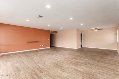 Welcome to this beautifully maintained 2-bedroom, 2-bath Gemini on Sun City Lakes West and East in Arizona - for sale on GolfHomes.com, golf home, golf lot