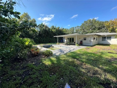 Under contract-accepting backup offers. Almost 1/2 Acre lot (0 on The Renaisssance Vinoy Golf Club in Florida - for sale on GolfHomes.com, golf home, golf lot