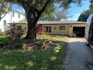 Under contract-accepting backup offers. Almost 1/2 Acre lot (0 on The Renaisssance Vinoy Golf Club in Florida - for sale on GolfHomes.com, golf home, golf lot