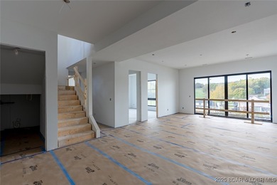 Amazing New Waterfront Home built by Thomas Construction in on The Oaks Golf Course in Missouri - for sale on GolfHomes.com, golf home, golf lot