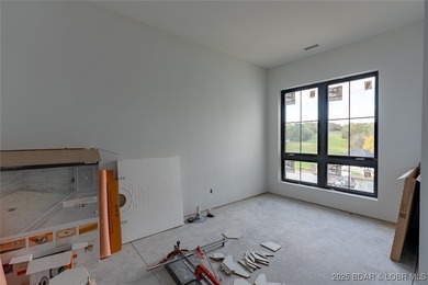 Amazing New Waterfront Home built by Thomas Construction in on The Oaks Golf Course in Missouri - for sale on GolfHomes.com, golf home, golf lot