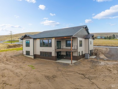 Brand new construction on Quail Ridge Golf Course in Clarkston on Quail Ridge Golf Course in WA - for sale on GolfHomes.com, golf home, golf lot