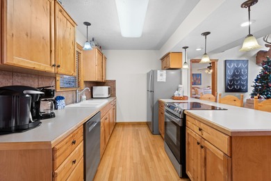 Welcome to the Whiskey Rock Lodge. This fully furnished 4 bed, 4 on Ledgestone Country Club and Golf Course in Missouri - for sale on GolfHomes.com, golf home, golf lot