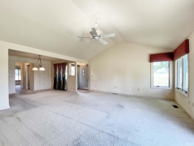 Excellent opportunity to become the new owner of this 2 bedroom on Eagle Glen Golf Club in Indiana - for sale on GolfHomes.com, golf home, golf lot