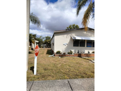 NO DAMAGES FROM HURRICANE!! MOVE IN READY!! Cash Only Sale! on Riverbend Golf and Country Club in Florida - for sale on GolfHomes.com, golf home, golf lot