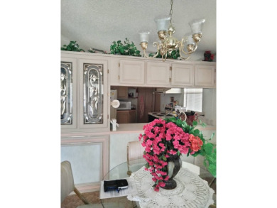 NO DAMAGES FROM HURRICANE!! MOVE IN READY!! Cash Only Sale! on Riverbend Golf and Country Club in Florida - for sale on GolfHomes.com, golf home, golf lot