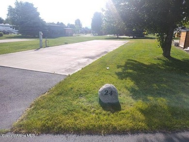 Beautiful Class A only Lot. A 1st class Owners Lounge w/kitchen on Stoneridge Golf Club in Idaho - for sale on GolfHomes.com, golf home, golf lot