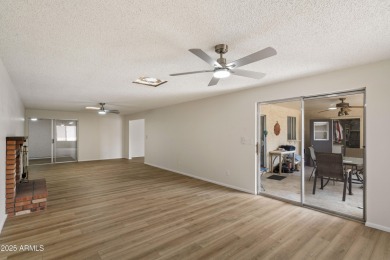 Beautifully maintained 2bed+ a den/2bath home offering 1805sqft on Cottonwood Country Club in Arizona - for sale on GolfHomes.com, golf home, golf lot