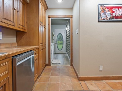 THIS CHARMING 2 STORY HOME CENTRALLY LOCATED IN BEAUTIFUL HOT on DeSoto Golf Course in Arkansas - for sale on GolfHomes.com, golf home, golf lot