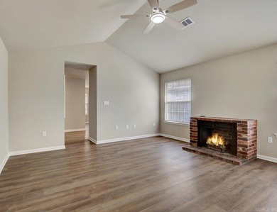 Immaculate, move-in ready, one-story home in the Diamondhead on Diamondhead Golf and Country Club in Arkansas - for sale on GolfHomes.com, golf home, golf lot