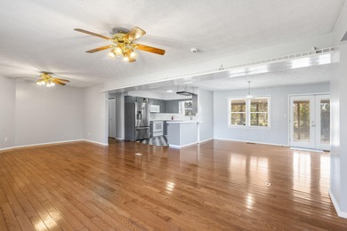 Welcome to this inviting single story home at 1980 E Smith in on Bill and Payne Stewart Golf Course  in Missouri - for sale on GolfHomes.com, golf home, golf lot