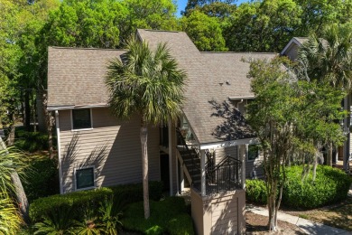 This 1-bedroom, 2-bathroom upper level unit is the perfect on The Seabrook Island Club in South Carolina - for sale on GolfHomes.com, golf home, golf lot