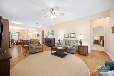 Welcome to this beautifully maintained 3-bedroom, 2.5-bath on Edgewater Golf Club in South Carolina - for sale on GolfHomes.com, golf home, golf lot