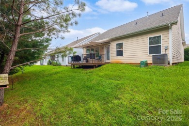 Welcome to this beautifully maintained 3-bedroom, 2.5-bath on Edgewater Golf Club in South Carolina - for sale on GolfHomes.com, golf home, golf lot