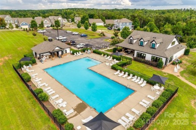 Welcome to this beautifully maintained 3-bedroom, 2.5-bath on Edgewater Golf Club in South Carolina - for sale on GolfHomes.com, golf home, golf lot