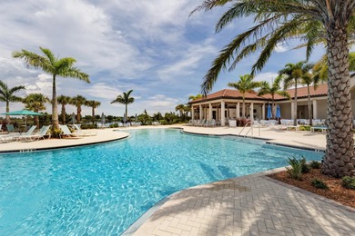 This meticulously maintained, WCI-built residence nestled in the on Sarasota National Golf Club in Florida - for sale on GolfHomes.com, golf home, golf lot