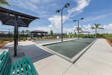 This meticulously maintained, WCI-built residence nestled in the on Sarasota National Golf Club in Florida - for sale on GolfHomes.com, golf home, golf lot