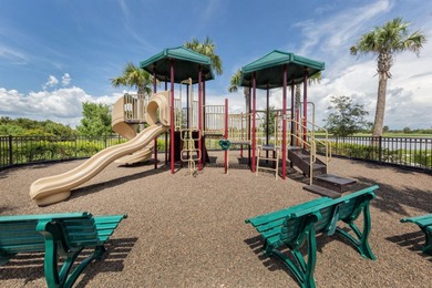 This meticulously maintained, WCI-built residence nestled in the on Sarasota National Golf Club in Florida - for sale on GolfHomes.com, golf home, golf lot