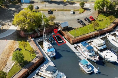 Ready for scenic views of the waterway and to enjoy waterfront on Wachesaw Plantation Club in South Carolina - for sale on GolfHomes.com, golf home, golf lot