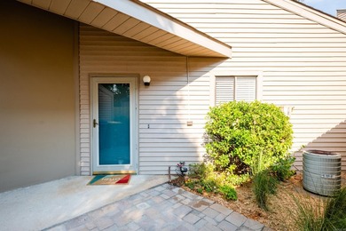 Welcome to Round River!  This one-level, 2-bedroom / 2 bathroom on Rebsamen Park Golf Course in Arkansas - for sale on GolfHomes.com, golf home, golf lot