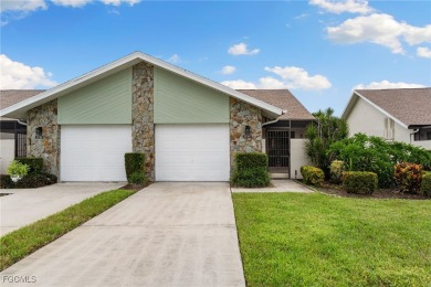 Welcome home to this beautiful 2 bedroom, 2 bath Villa in the on Cross Creek Country Club in Florida - for sale on GolfHomes.com, golf home, golf lot