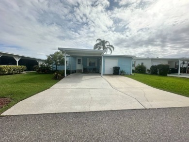 This1998 Nobility home has  two bedrooms and  two bathrooms on on Four Lakes Golf Club in Florida - for sale on GolfHomes.com, golf home, golf lot