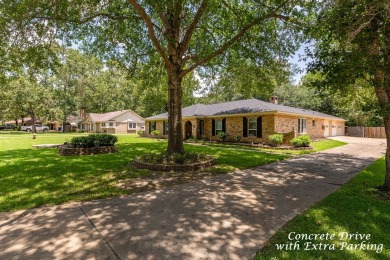 Experience modern living in this fully updated 3 Bedroom, 2 on Neches Pines Golf Course in Texas - for sale on GolfHomes.com, golf home, golf lot