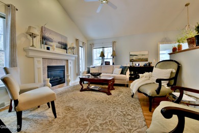 Private, large end-unit townhouse located on a private on McGregor Links Country Club in New York - for sale on GolfHomes.com, golf home, golf lot