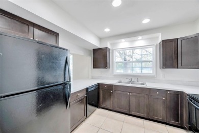 MOVE-IN READY 3 Bedroom home in the Busch Gardens area of Tampa! on Rogers Park Golf Course in Florida - for sale on GolfHomes.com, golf home, golf lot