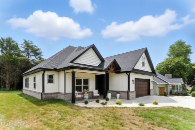 A MUST SEE, 2,811sqft NEW Construction.  FLAT Lot. This 4 BR, 3 on Tellico Village Golf Club in Tennessee - for sale on GolfHomes.com, golf home, golf lot