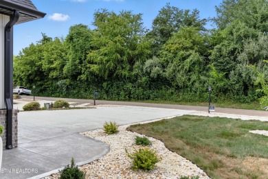 A MUST SEE, 2,811sqft NEW Construction.  FLAT Lot. This 4 BR, 3 on Tellico Village Golf Club in Tennessee - for sale on GolfHomes.com, golf home, golf lot