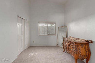 1360 sqft single-level gem! Vaulted ceilings, granite counters on Ancala Country Club in Arizona - for sale on GolfHomes.com, golf home, golf lot