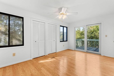 Adorable 2 BR plus loft, 2.5 BA Sealoft Villa. Wood-burning on The Seabrook Island Club in South Carolina - for sale on GolfHomes.com, golf home, golf lot