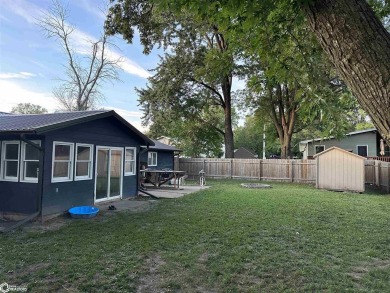 This 2 bedroom house is perfect for a small family, couple, or on Keosauqua Riverview Golf Course in Iowa - for sale on GolfHomes.com, golf home, golf lot