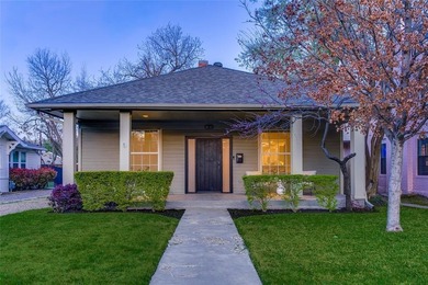 Walkability to your favorite shops and restaurants? Check on Stevens Park Golf Course in Texas - for sale on GolfHomes.com, golf home, golf lot