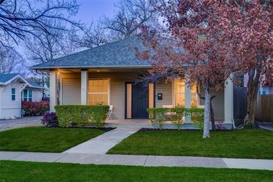 Walkability to your favorite shops and restaurants? Check on Stevens Park Golf Course in Texas - for sale on GolfHomes.com, golf home, golf lot