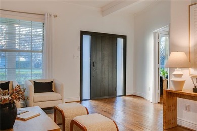 Walkability to your favorite shops and restaurants? Check on Stevens Park Golf Course in Texas - for sale on GolfHomes.com, golf home, golf lot