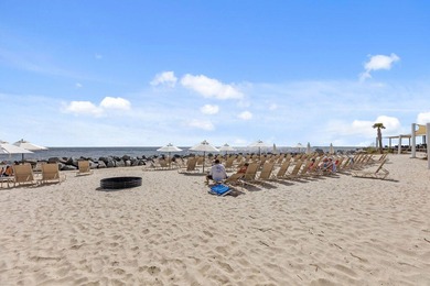 Adorable 2 BR plus loft, 2.5 BA Sealoft Villa. Wood-burning on The Seabrook Island Club in South Carolina - for sale on GolfHomes.com, golf home, golf lot